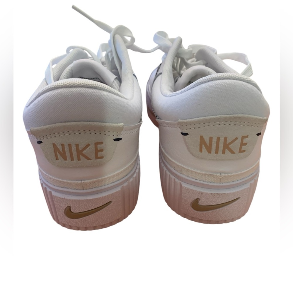NWOT Women’s Nike Court Legacy Lift Platform Sneakers Size 10.5 - Picture 3 of 4